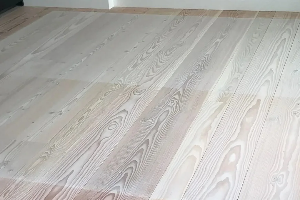 Tablas Dinesen Douglas con acabado al jabón